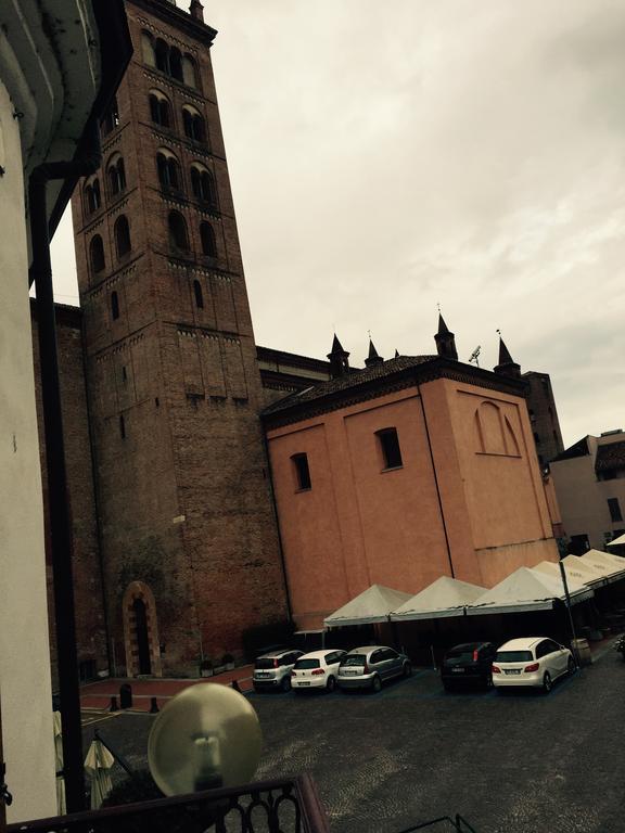 Albergo San Lorenzo Alba  Bagian luar foto